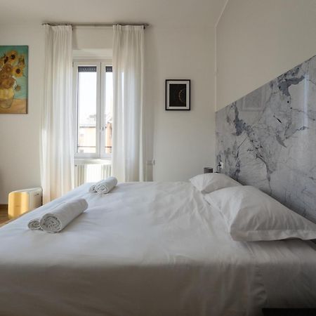 Rrrapido Holy Suites And Rooms - Via Sardegna Милан Экстерьер фото