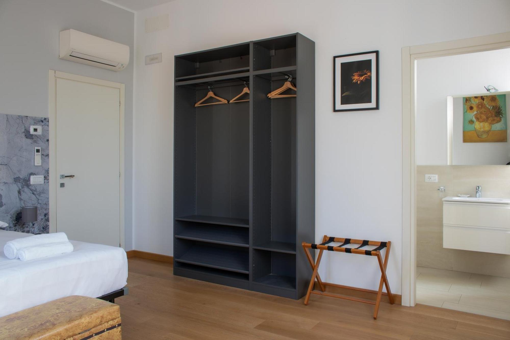 Rrrapido Holy Suites And Rooms - Via Sardegna Милан Экстерьер фото