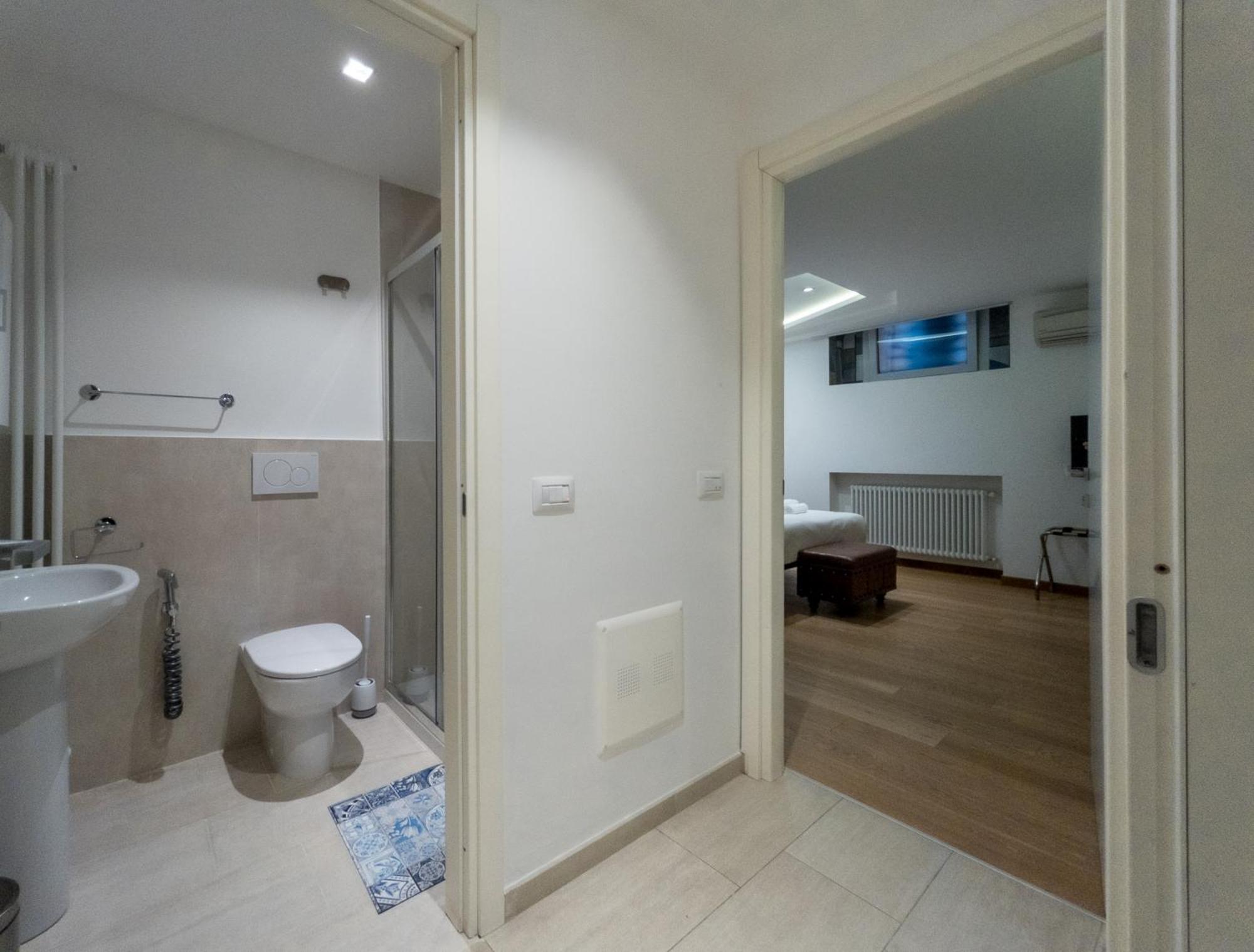 Rrrapido Holy Suites And Rooms - Via Sardegna Милан Экстерьер фото